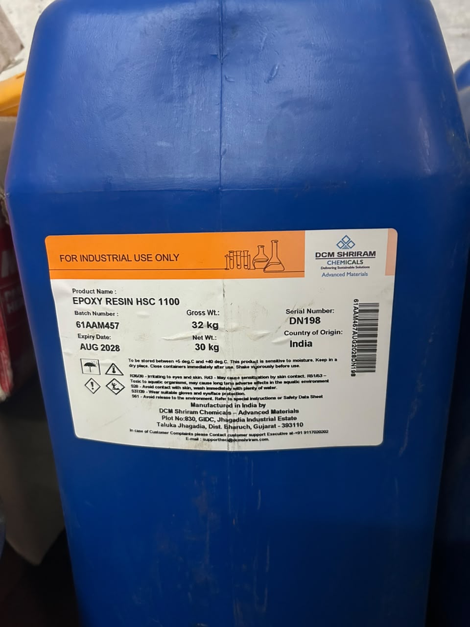 HSC 1100 Epoxy Resin — manufacturer-labelled container